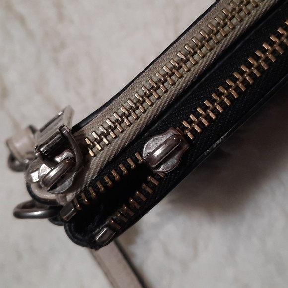 Coach Wristlet - Picture 6 of 11